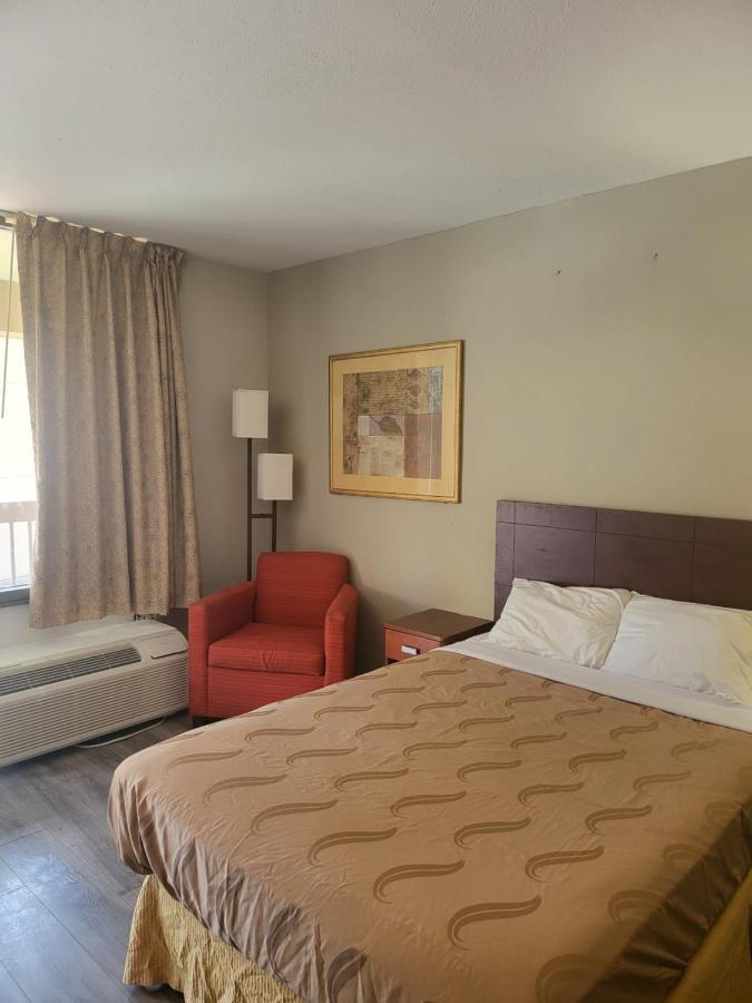 Baymont By Wyndham Williamsburg Hotel Exterior foto